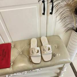 Picture of Valentino Slippers _SKUValentinosz35-40Y030161